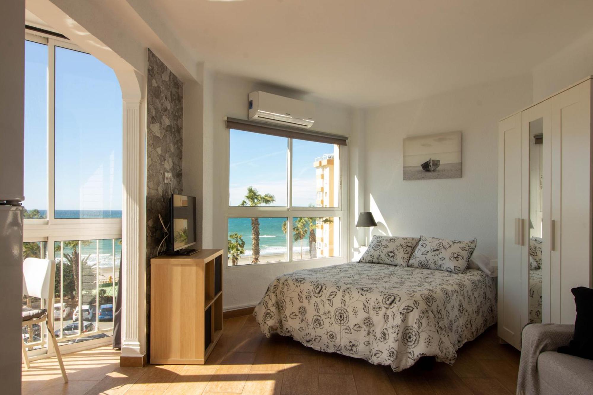 Ruselo 308. Loft En Paseo Maritimo De Costa Apartment Torrox