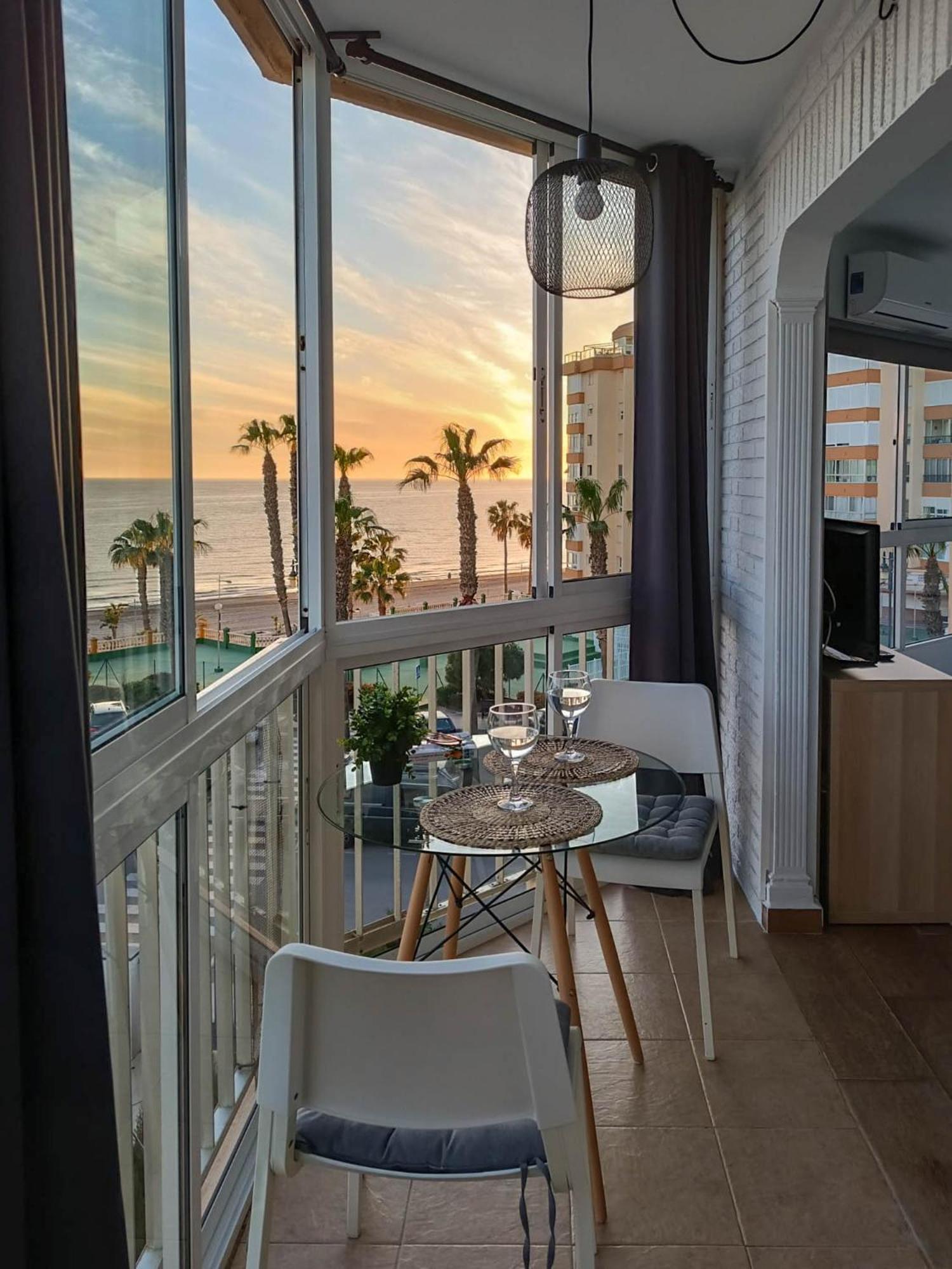 Ruselo 308. Loft En Paseo Maritimo De Costa * Torrox